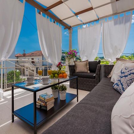 Superior Stunning Apartment Gravosa With A Free Parking دوبروفينك المظهر الخارجي الصورة
