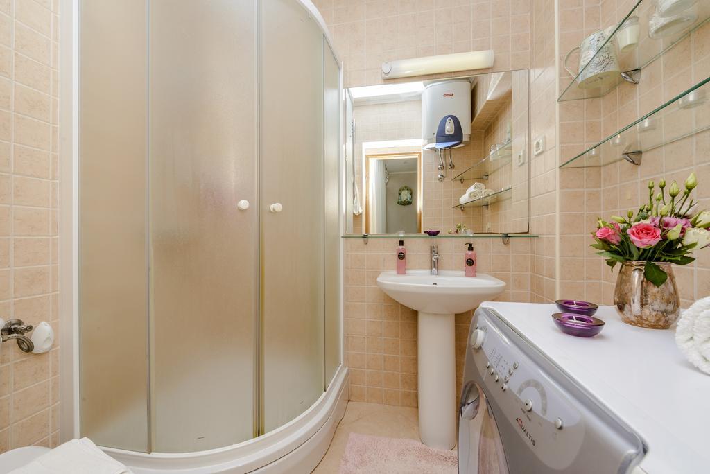 Superior Stunning Apartment Gravosa With A Free Parking دوبروفينك المظهر الخارجي الصورة