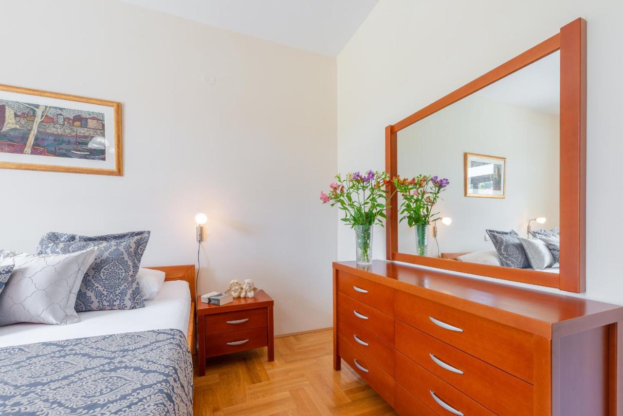 Superior Stunning Apartment Gravosa With A Free Parking دوبروفينك المظهر الخارجي الصورة