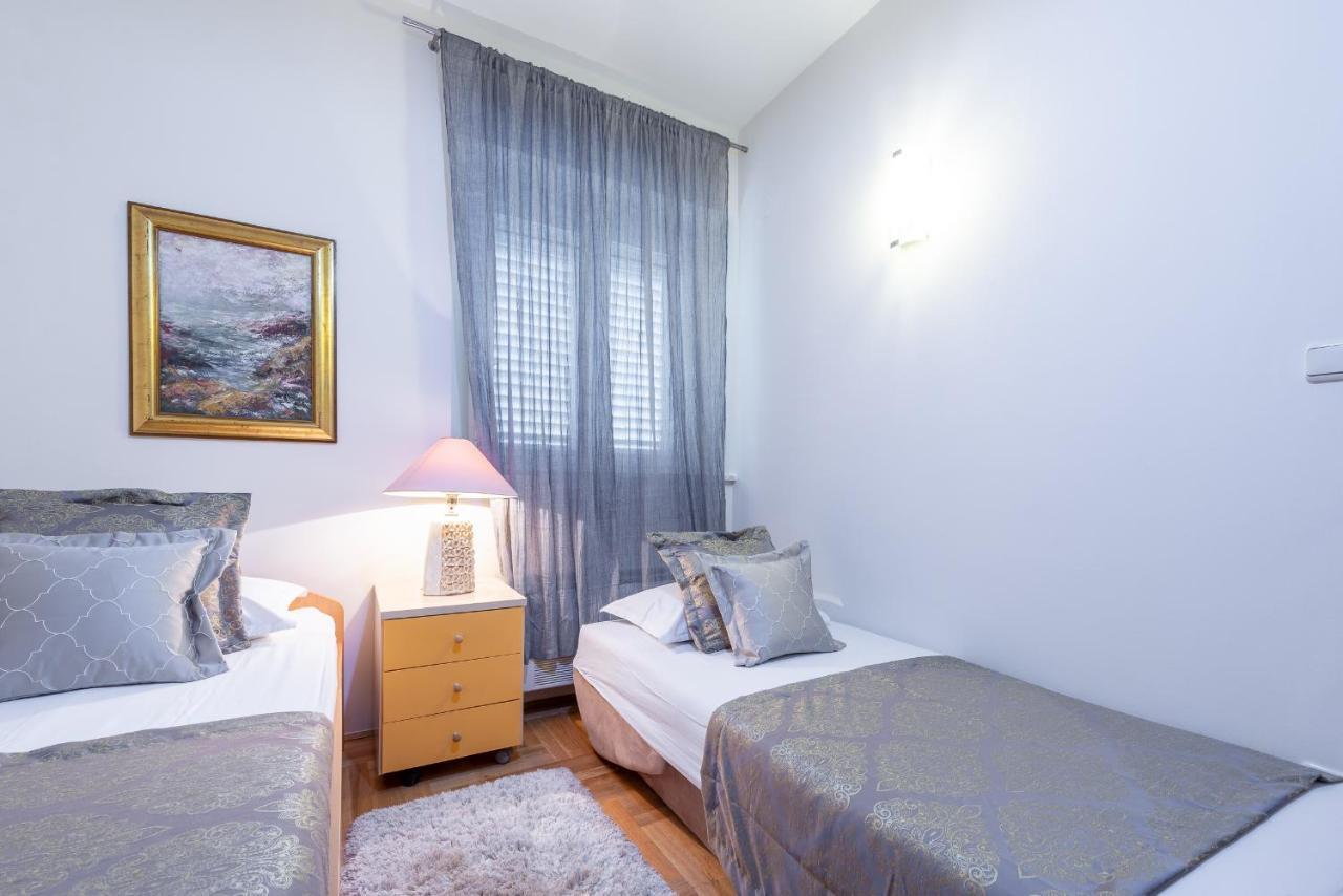 Superior Stunning Apartment Gravosa With A Free Parking دوبروفينك المظهر الخارجي الصورة